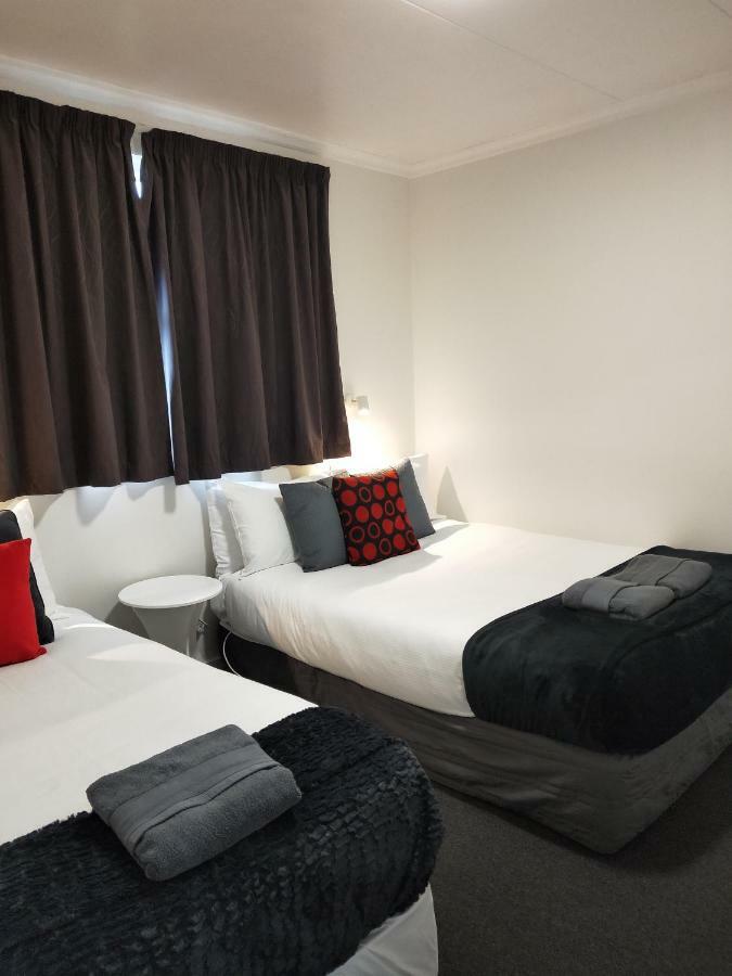 Clyde Apartments Bagian luar foto